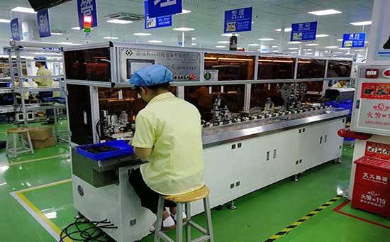 扭編織1股包銅箔1股反折于芯線脫鋁箔去防斷絲機(jī) 扭編織1股包銅箔1股反折于芯線脫鋁箔去防斷絲機(jī)