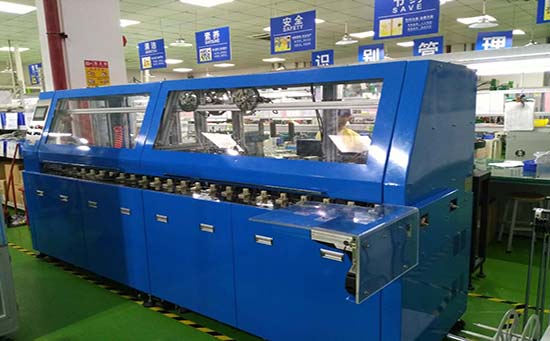 自動剝皮刷扭編織包銅箔去鋁箔機(jī)現(xiàn)場圖片 自動剝皮刷扭編織包銅箔去鋁箔機(jī)現(xiàn)場圖片